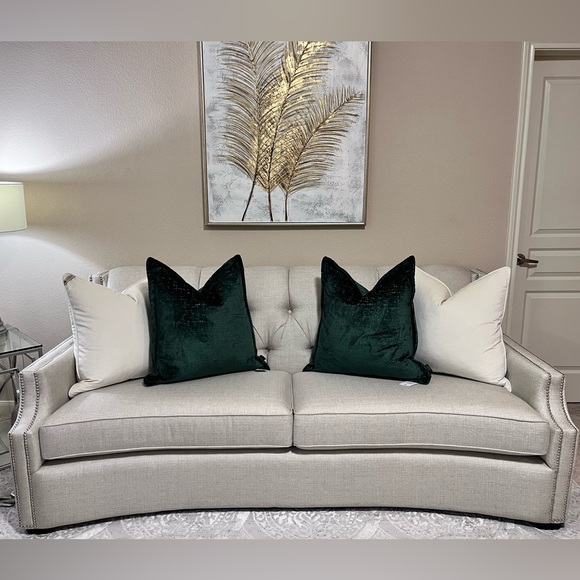 1-NWT CALDEIRA CUT VELVET
DECORATIVE PILLOW (READ DESCRIPTION FOR DETAILS) - Picture 17 of 17